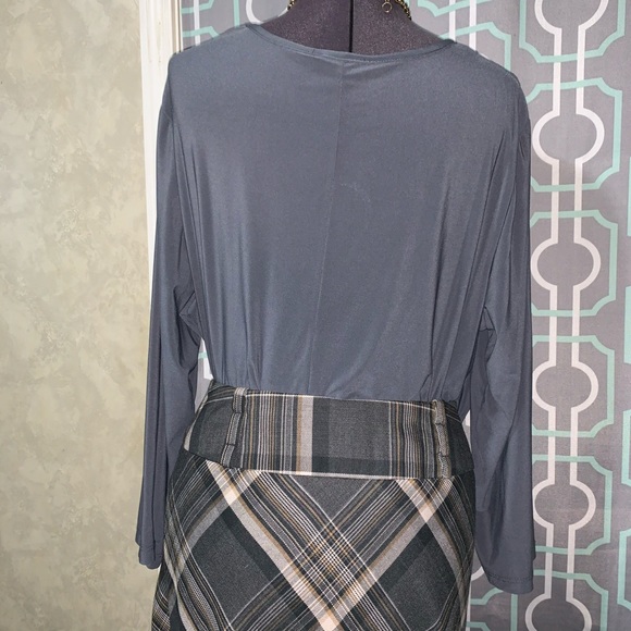Maxie Skirt & shirt outfit - Picture 6 of 14
